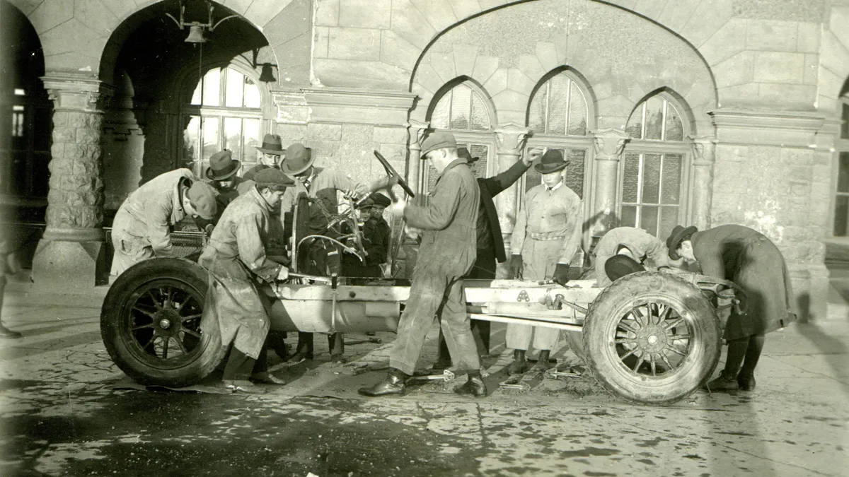 Så söker du efter fordon före 1972 i Riksarkivet